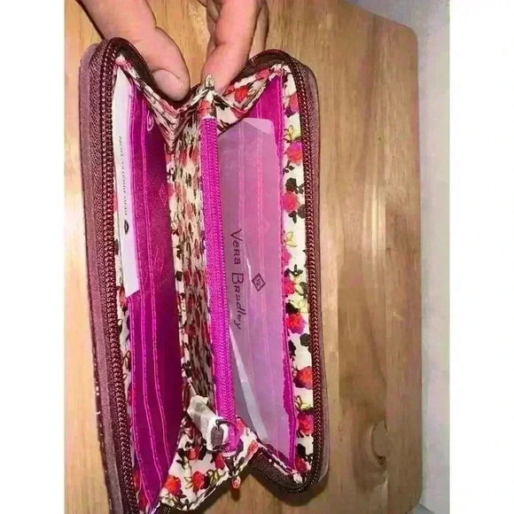 Vera Bradley Pink Georgia Wallet in Houndstooth Tweed - Chic and‎ Compact - Picture 2 of 4